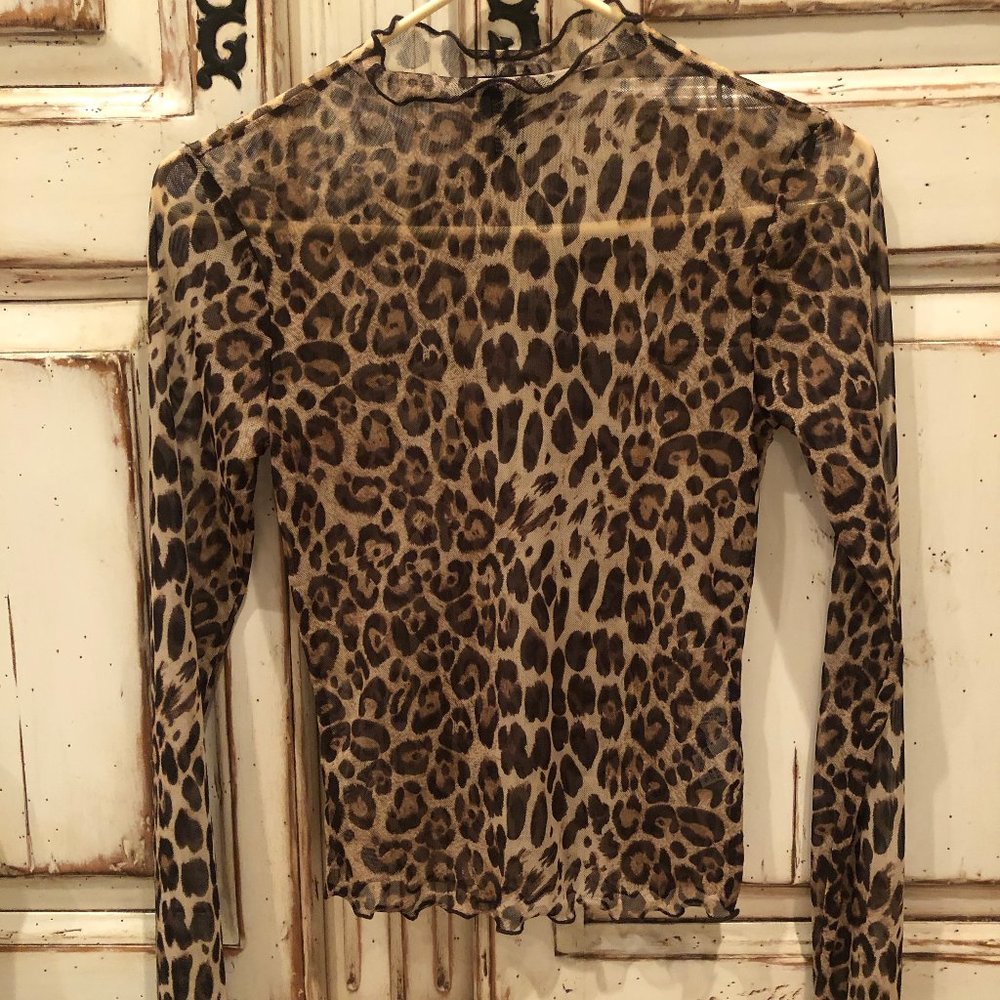 Forever 21 mesh cheetah print long sleeve turtle neck size small
